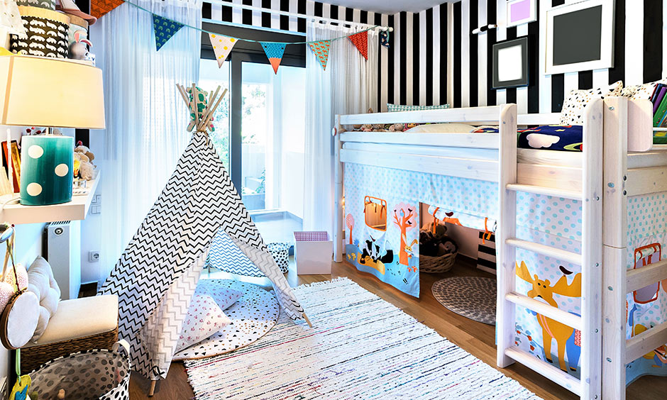 Bunk bed designs for small rooms and play house combo where decor looks fun and lively