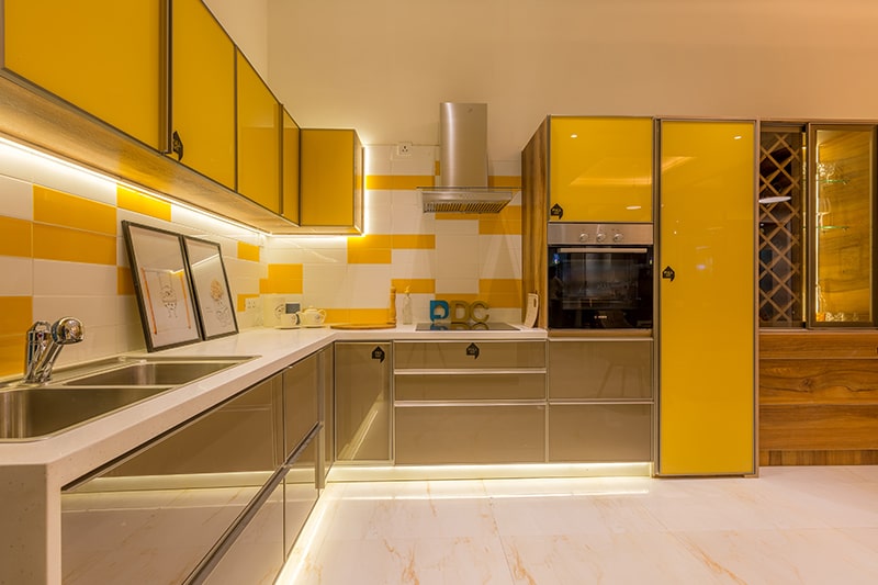 Modular kitchen vs civil kitchen: sleek and smooth finishes not in civil kitchens but in modular kitchen 